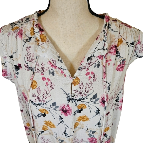 Buffalo David Bitton Floral Blouse, Capped Sleeves, Small - Picture 2 of 13